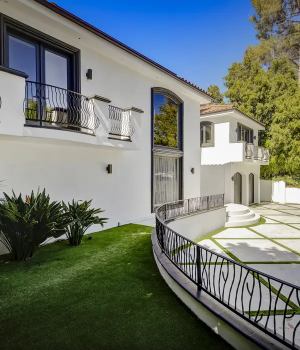 lost angels white house green lawn balcony